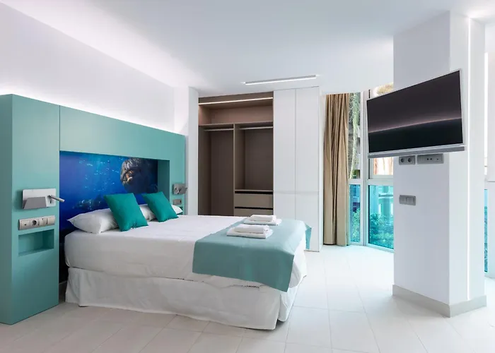 Edison Building By Canariasgetaway * Las Palmas de Gran Canaria